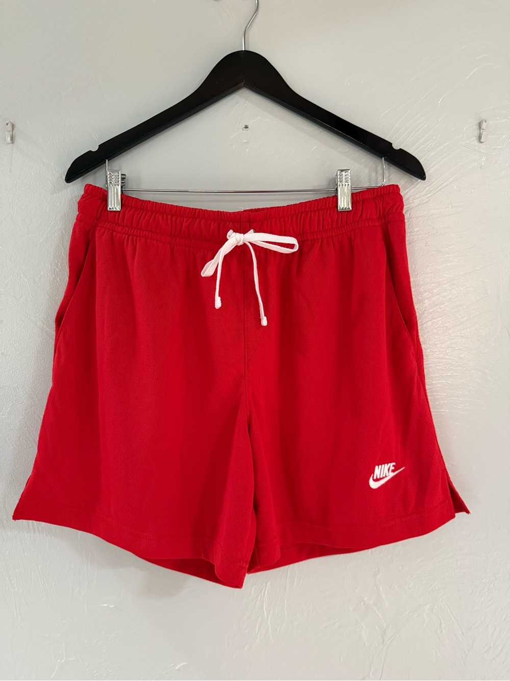 Nike Sportswear Essential Red Fleece Shorts – Women’s Medium